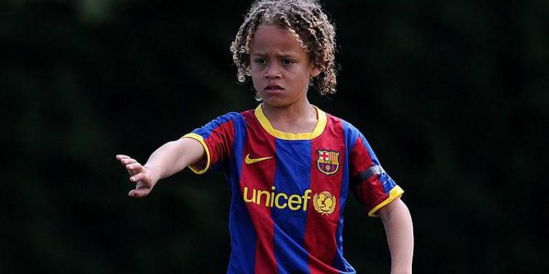 Tiểu Sử Của tiền vệ Xavi Simons